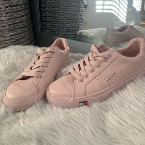 Tommy Hilfiger low rise sneakers
